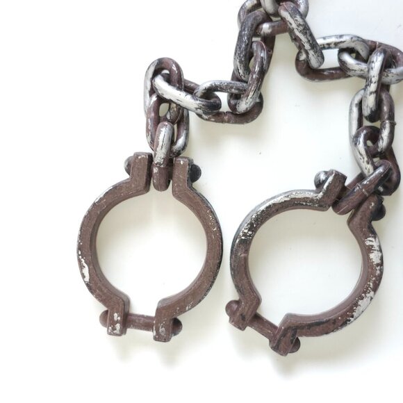 FUN Halloween plastic Metal Look Chain Light Weight Shackles 60" - Picture 2 of 3